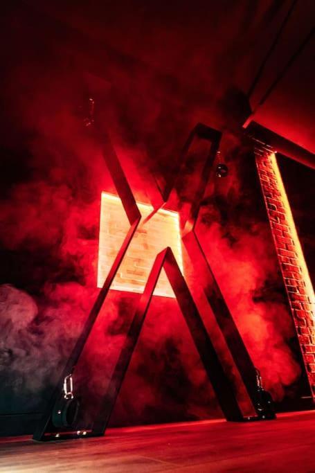 Loveroom O Diable Des Plaisirs Avec Jacuzzi Tourcoing Exterior foto